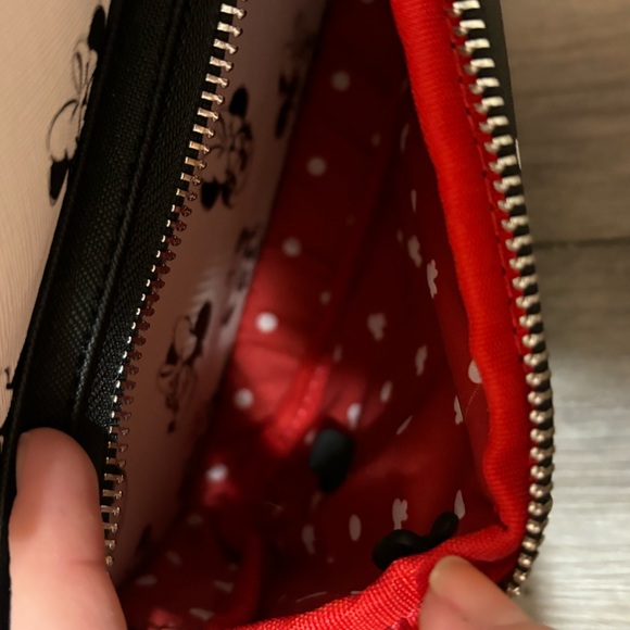 OFFICIAL DISNEYLAND BACKPACK - Picture 4 of 6